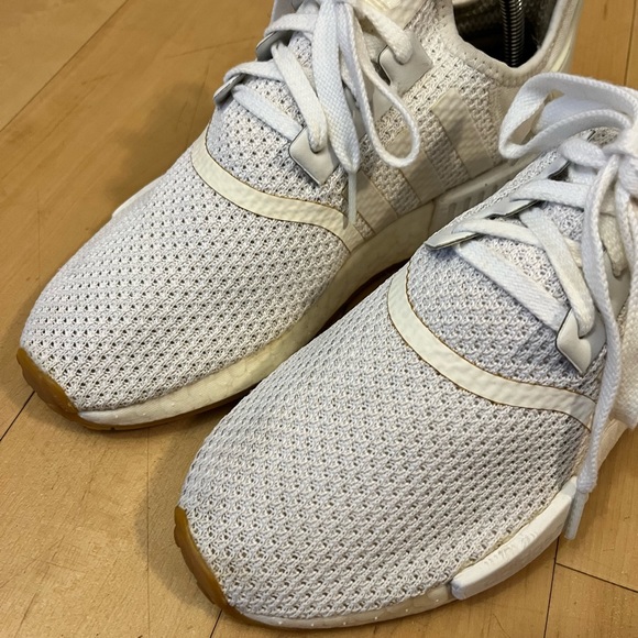 Adidas Originals NMD R1 Cloud White Gum Running - Picture 2 of 13